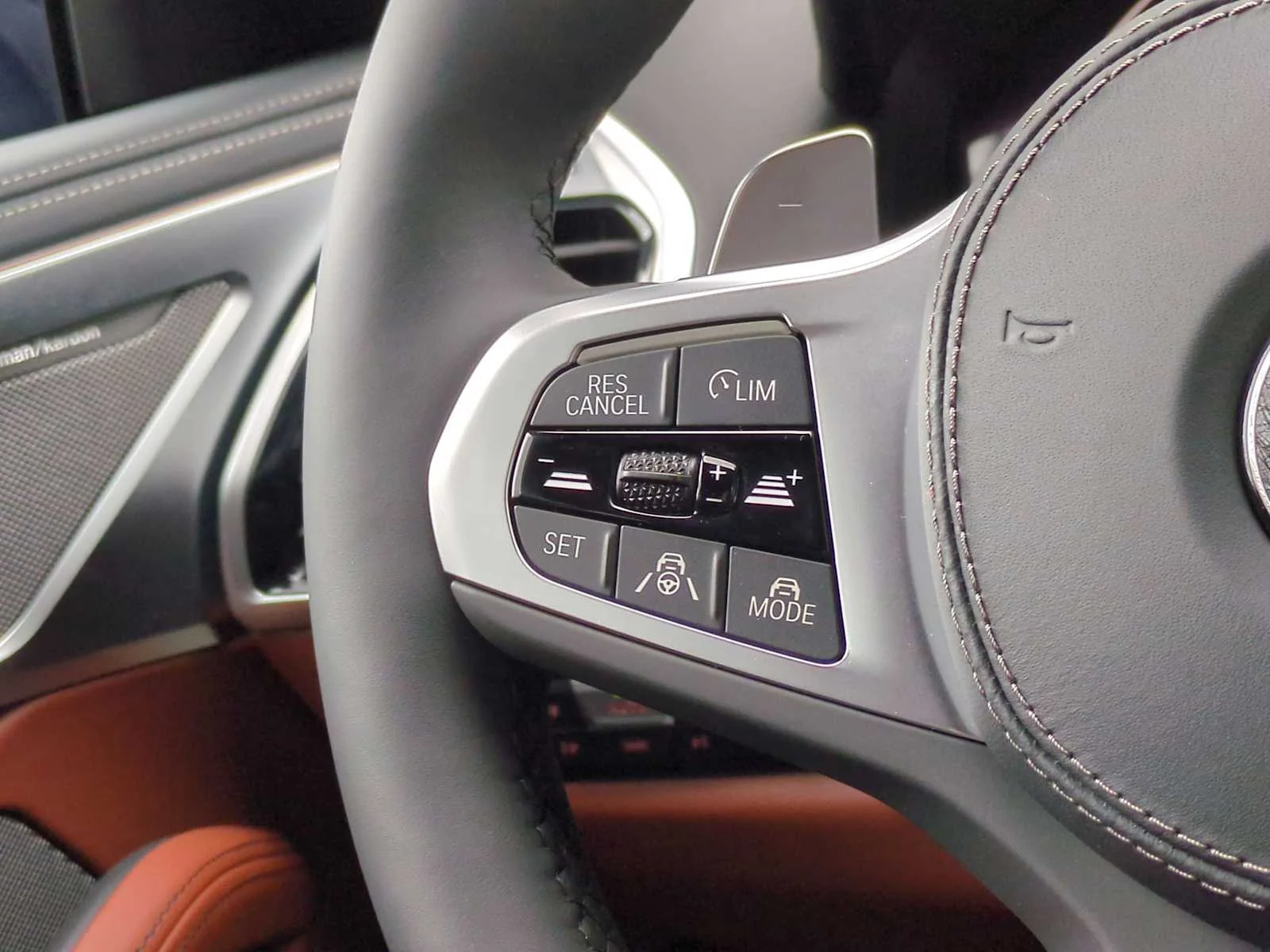 2026 BMW 8 Series 840i - Photo 25