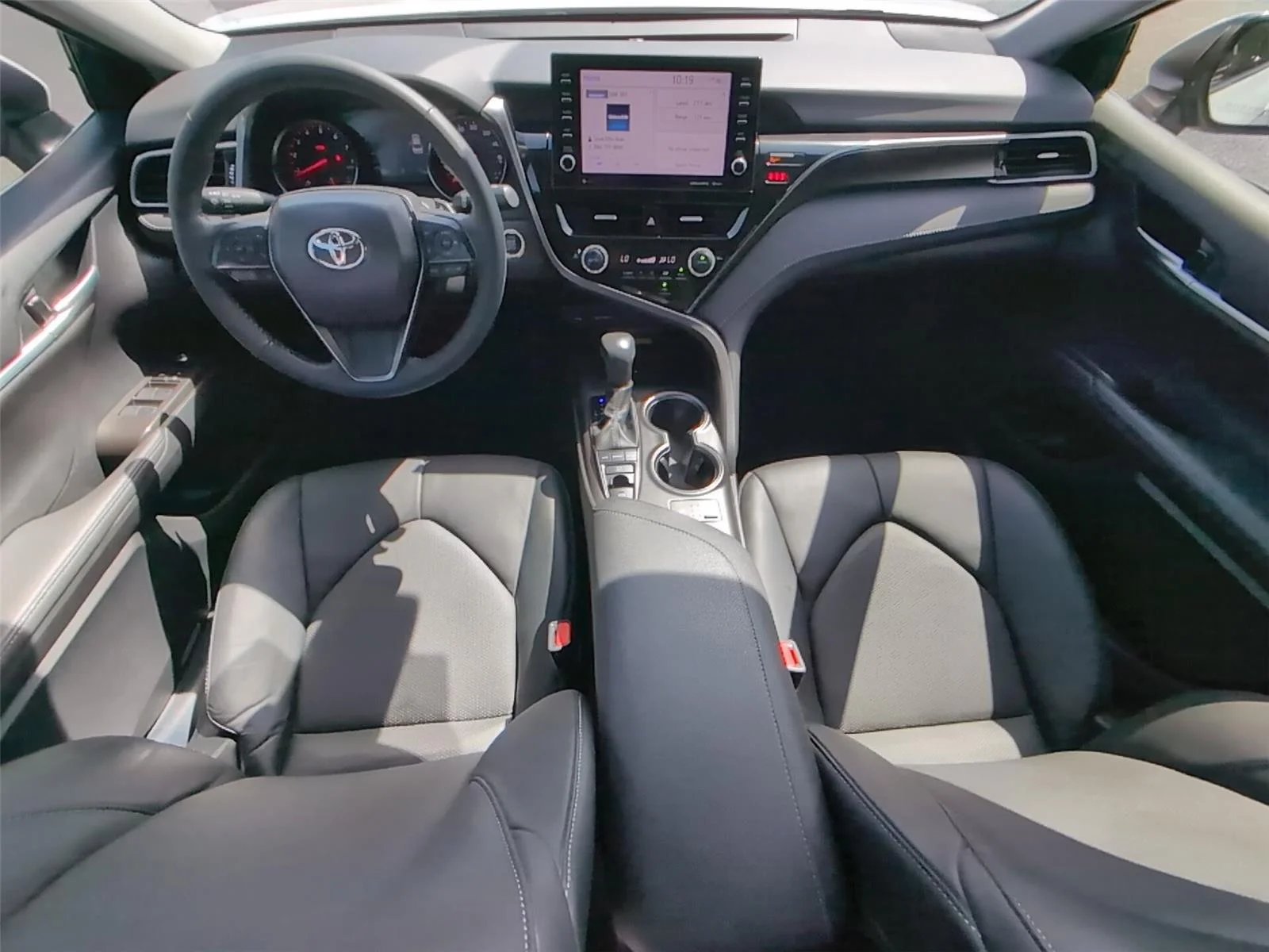 Used 2023 Wind Chill Pearl Toyota XSE image 35