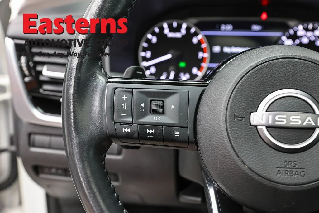 Used 2023 White Nissan SL image 15
