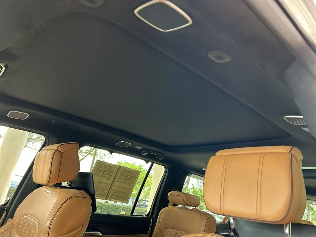 Used 2025 White/off-white Jeep Series III image 20