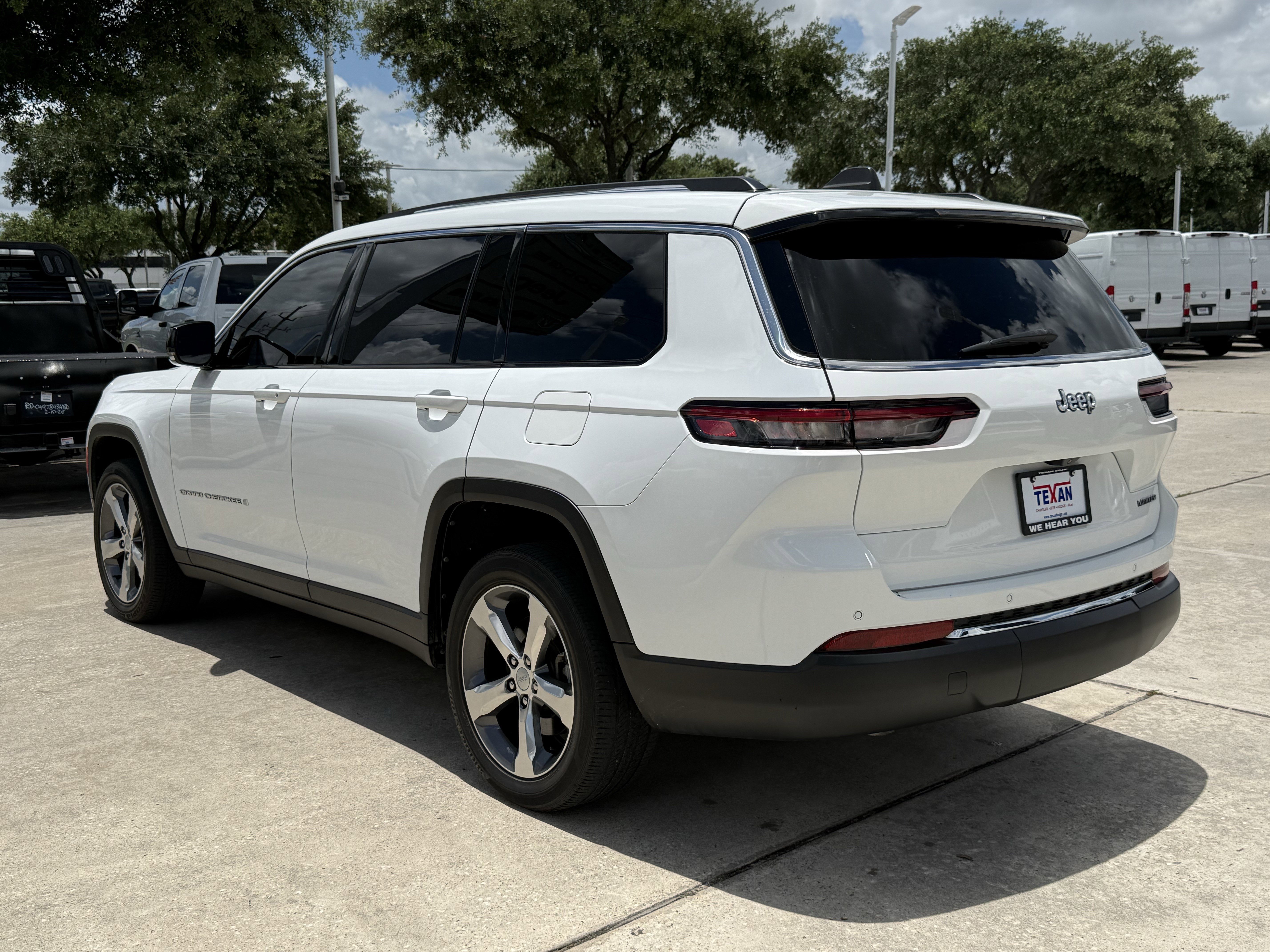 Used 2021 Bright White Clearcoat Jeep Limited image 6