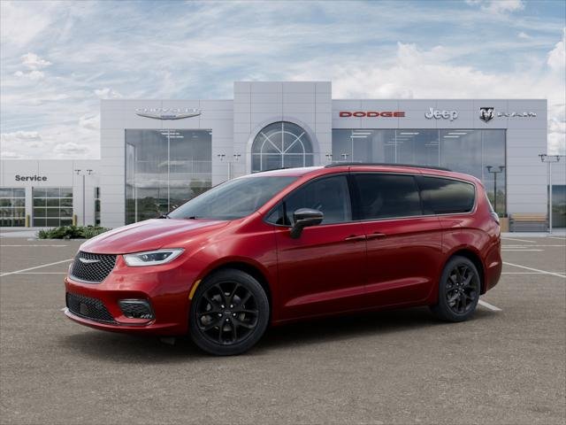 New 2026 Red Hot Pearl-Coat Exterior Paint Chrysler Select image 28