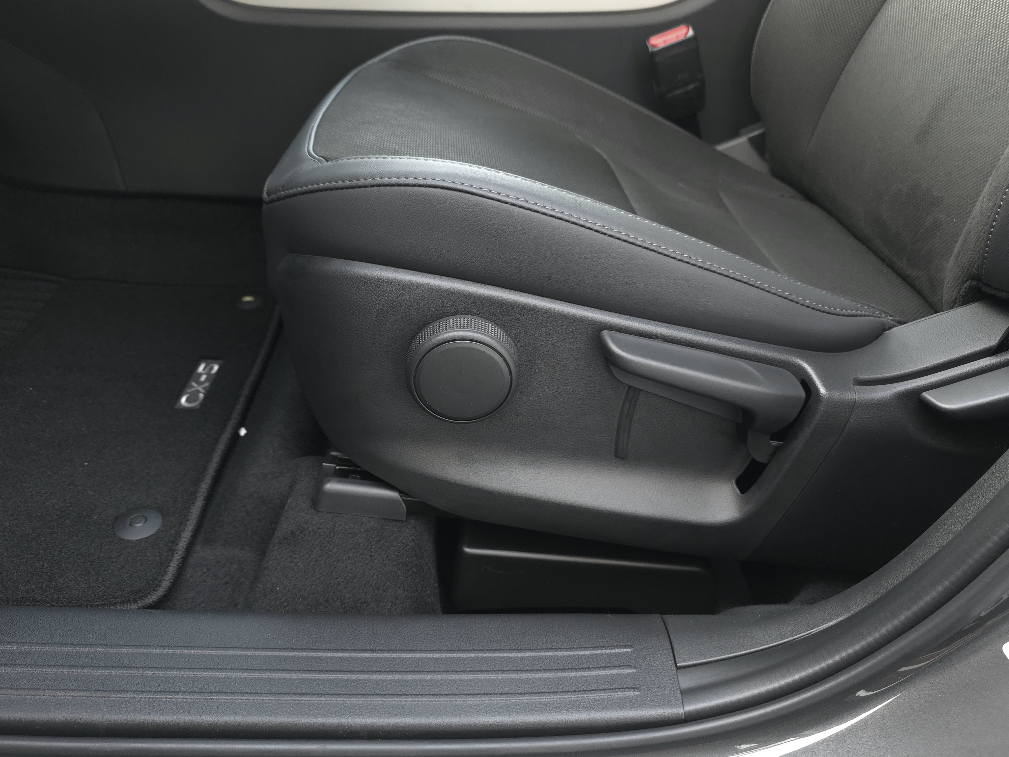 New 2026 Machine Gray Metallic Mazda 2.5 S Select AWD image 11