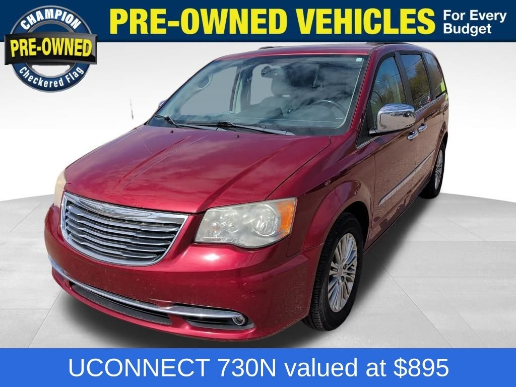 2013 Chrysler Town & Country Touring-L's photo