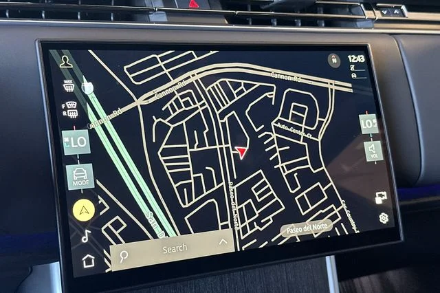 New 2026 Santorini Black Land Rover SE image 18