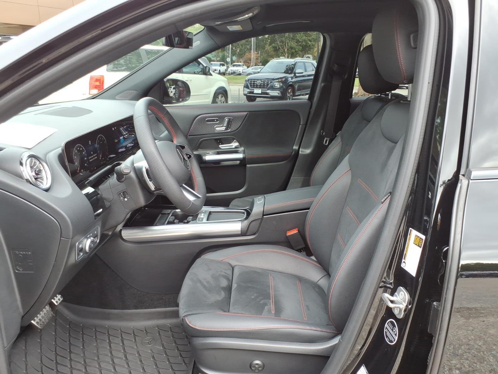 Used 2026 Night Black Mercedes-Benz GLA 250 image 12