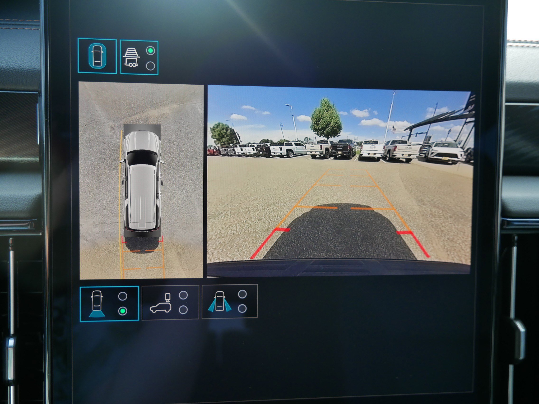2026 GMC Yukon XL AT4 - Photo 10