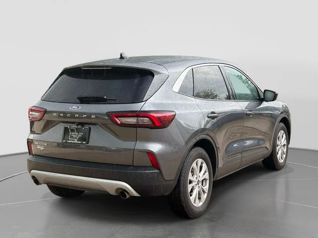 Used 2023 Gray Ford Active image 4