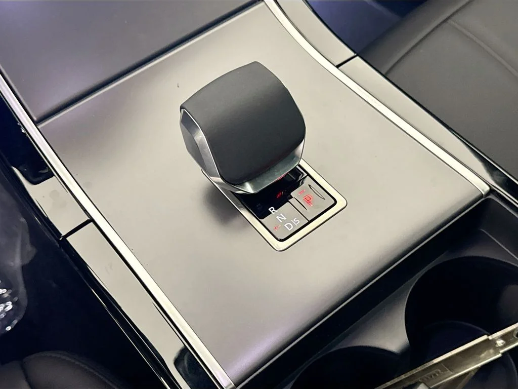 New 2026 Santorini Black Land Rover Core S image 16