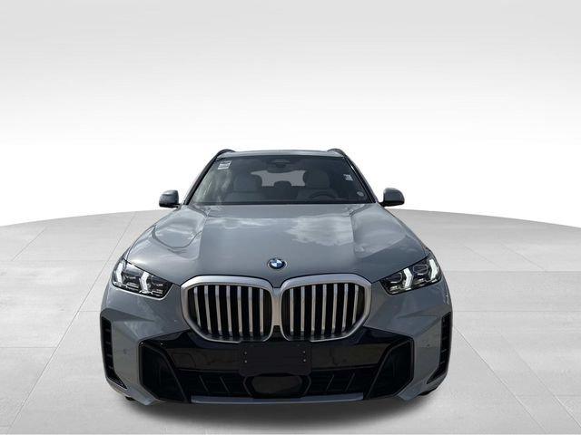 Used 2026 Gray BMW sDrive40i image 4