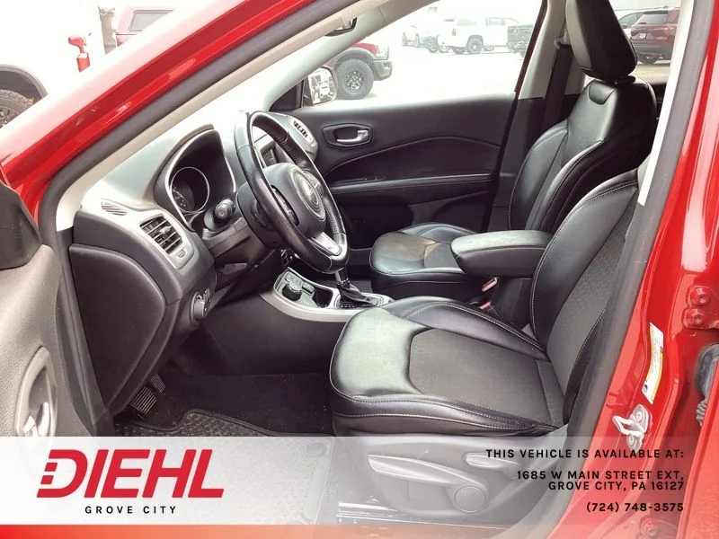 Used 2020 Red Jeep Latitude image 21