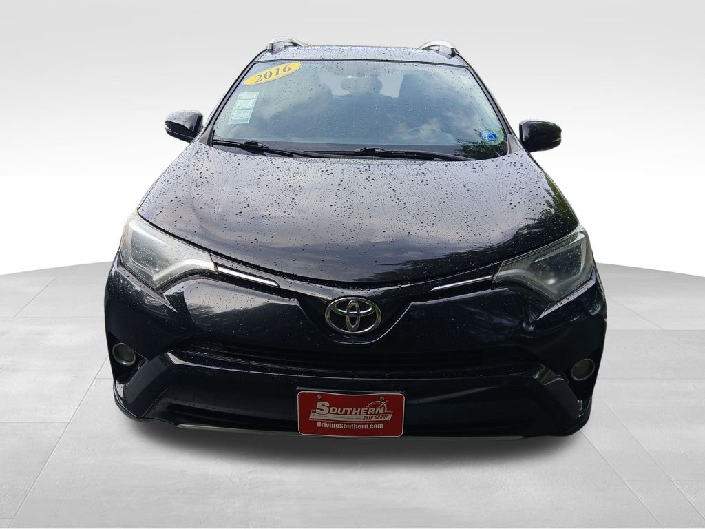 Used 2016 Black Toyota XLE image 19