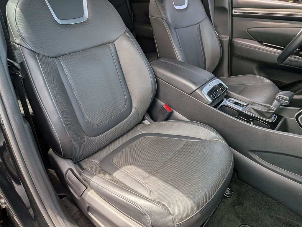 Used 2022 Black Hyundai Limited image 24