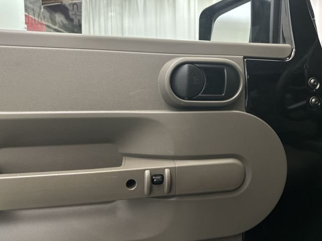 Used 2009 Black Jeep Unlimited Sahara image 17