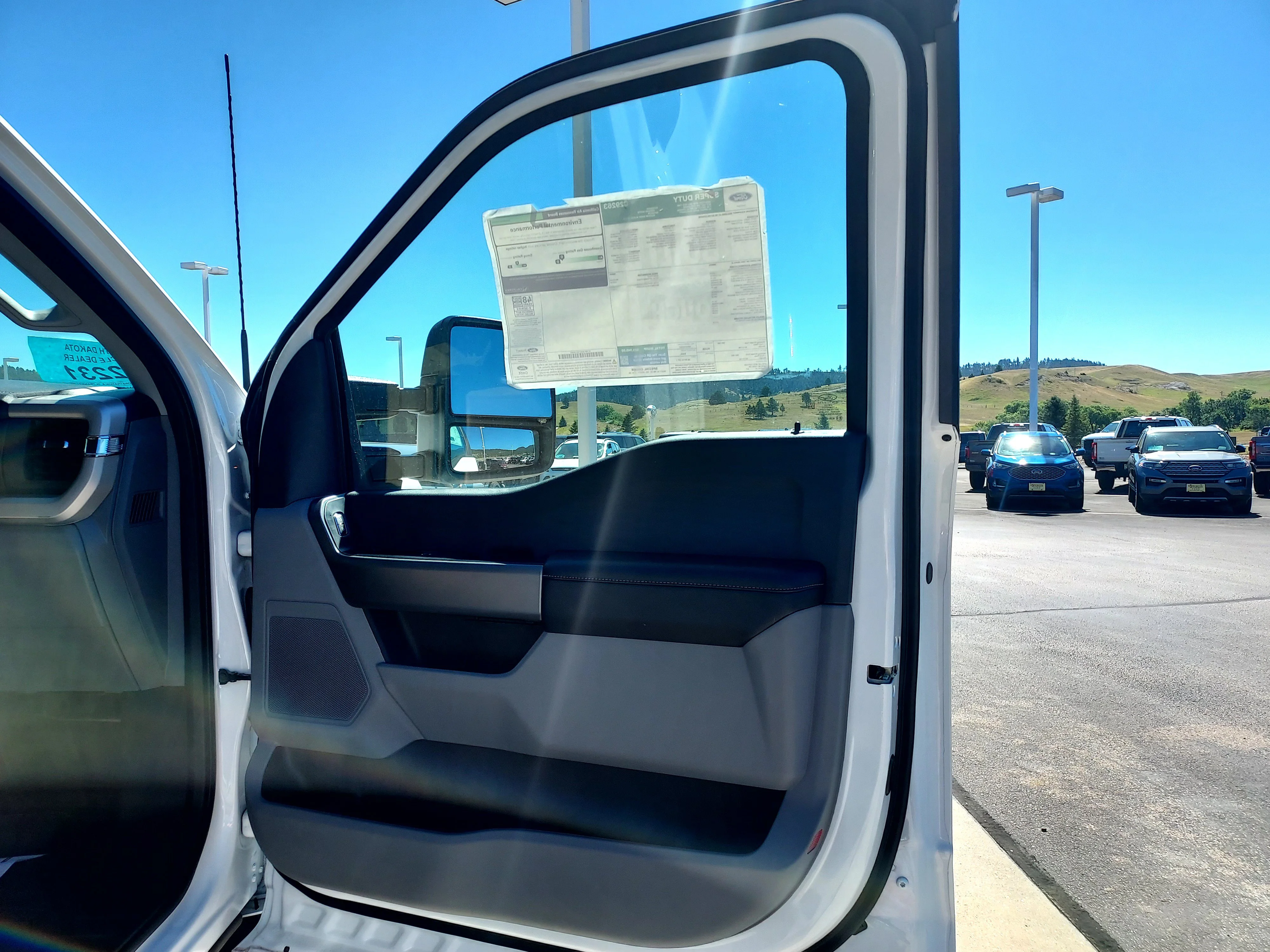 2026 Ford F-350 Super Duty XLT - Photo 16