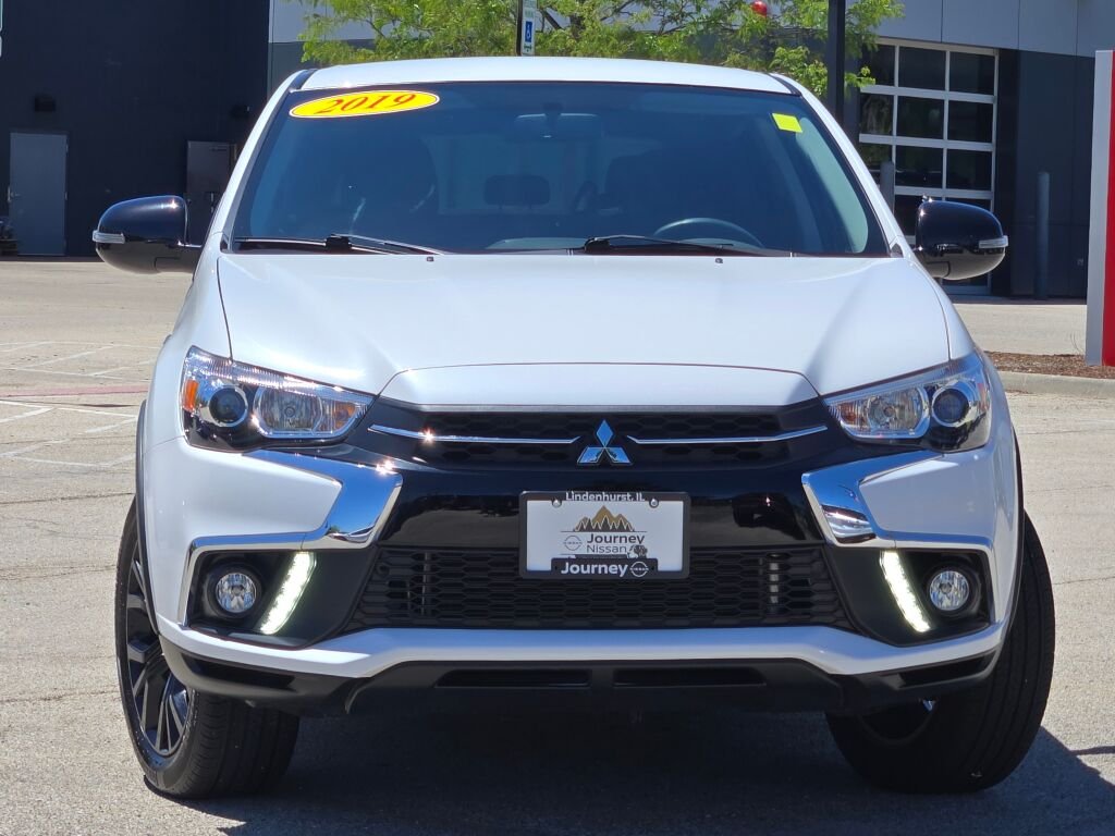 Used 2019  Mitsubishi 4WD**1 OWNER** image 3