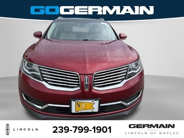 Used 2018 Red Lincoln Reserve image 10