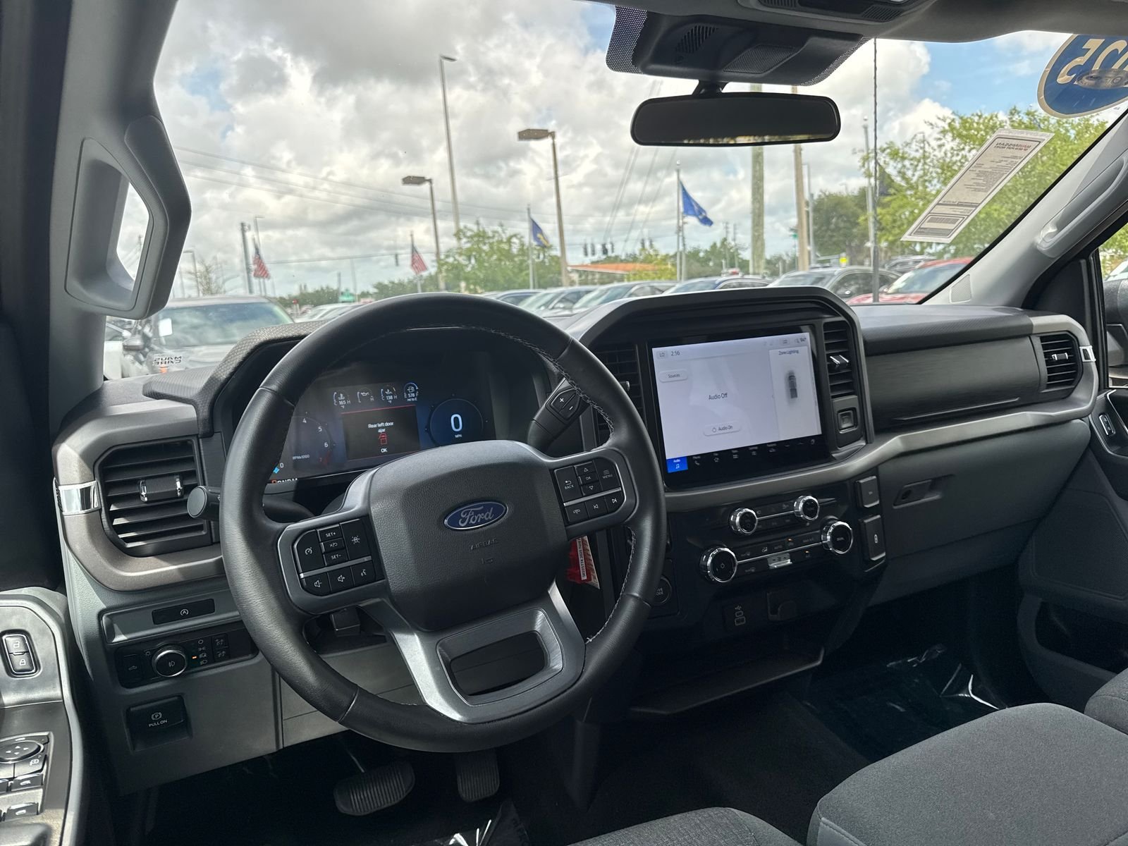 Used 2025 Silver Ford XLT image 12