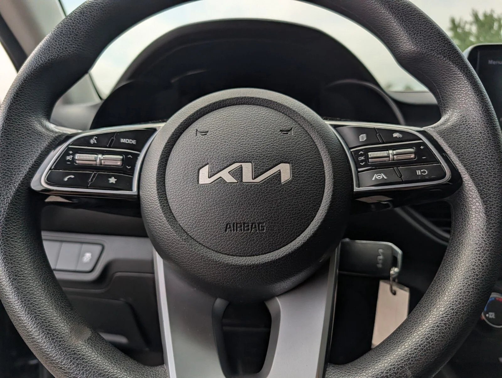 Used 2023 Black Kia LXS image 20