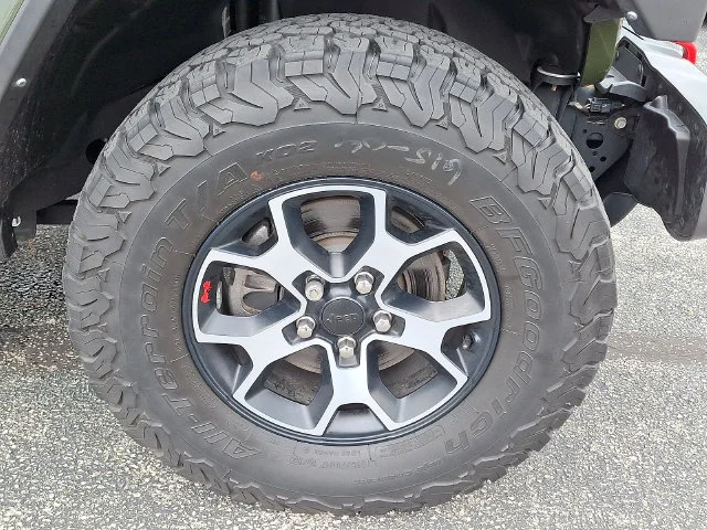 Used 2021 Green Jeep Unlimited Rubicon image 9