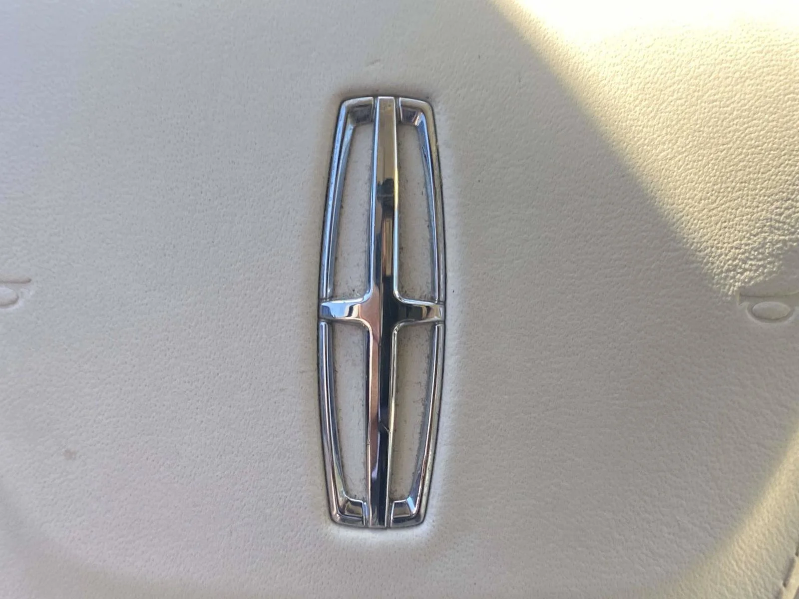 Used 2020 Gray Lincoln Black Label Grand Touring image 27