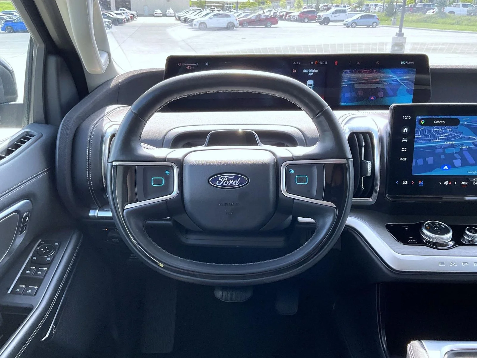 Used 2025 Black Ford Platinum image 11