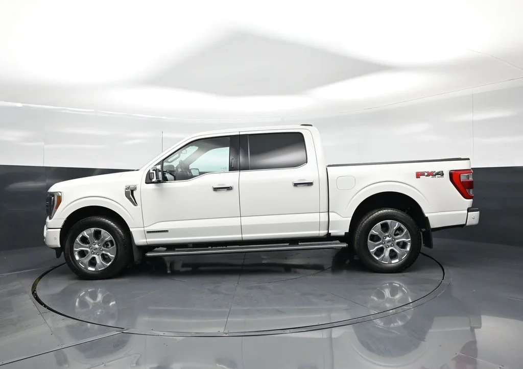 Used 2023 White Ford Platinum image 28