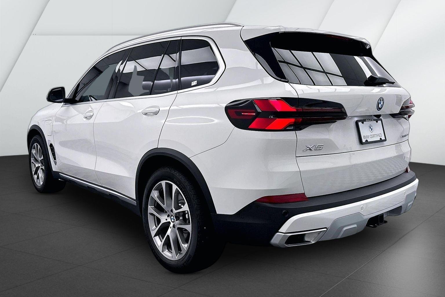 Certified Used 2026 Alpine White BMW xDrive50e image 7