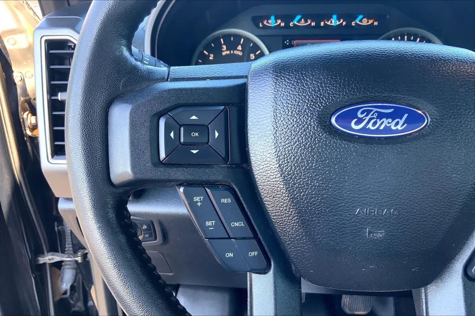Used 2017 Shadow Black Ford XLT image 24