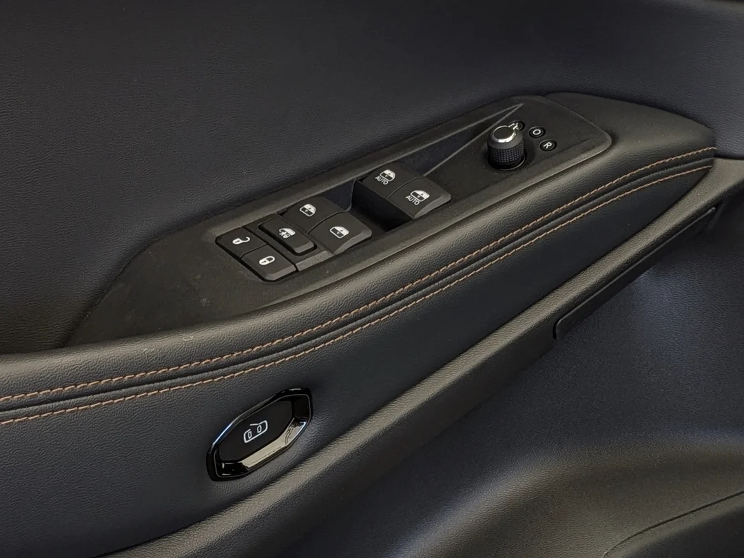 New 2026 White Jeep Limited - - 4x4 - 1.6L Turbo Hybrid - Power Liftgate - Wireless Charging & More! image 15