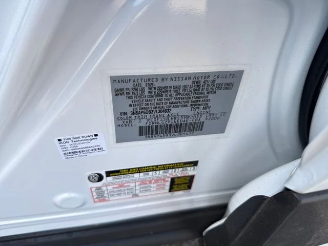 New 2027 Aspen White TriCoat / Super Black Two-tone Nissan SR image 24
