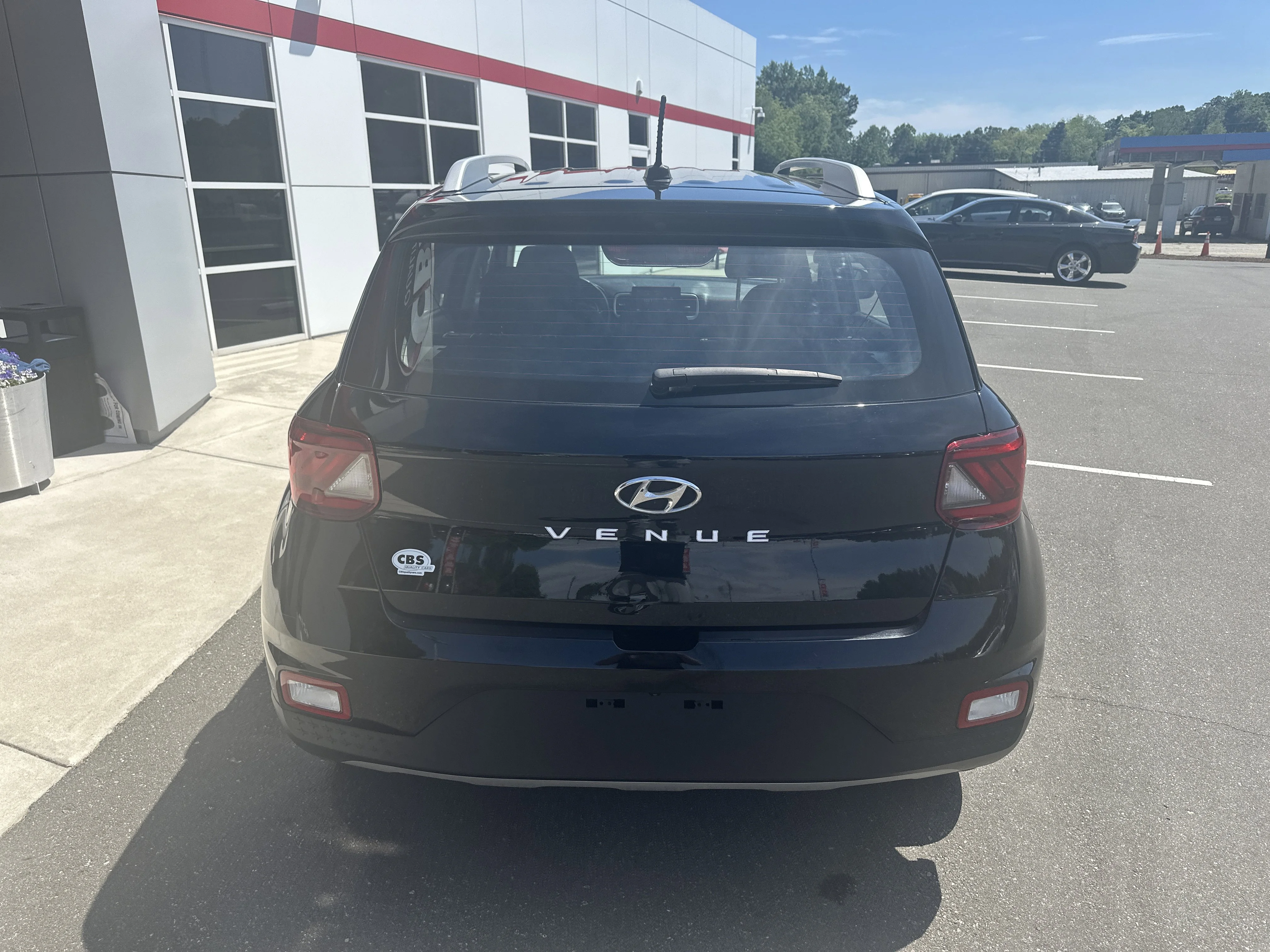 Used 2025 Onyx Black Hyundai SEL image 7