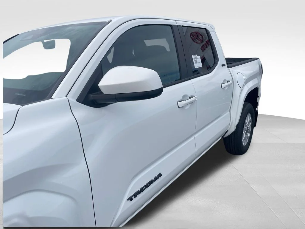 New 2026 Ice Cap Toyota  SR5 image 17