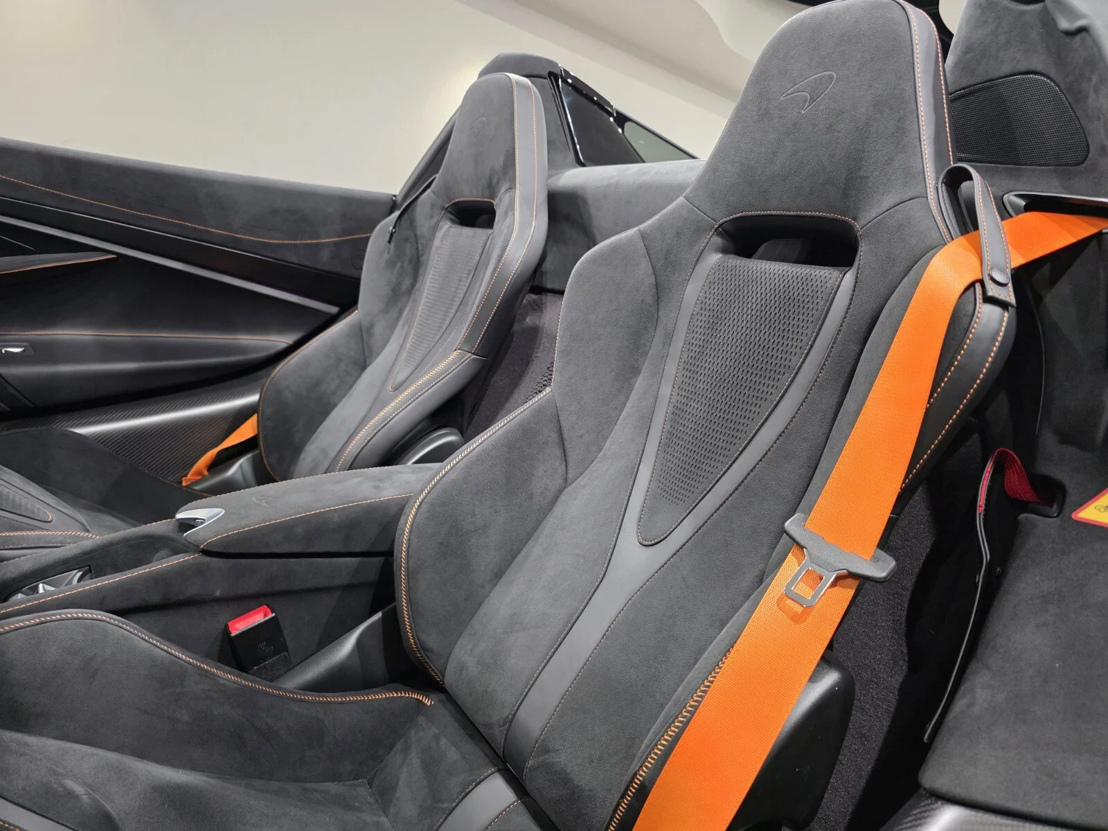 New 2025 MSO Borealis Black McLaren Spider image 8