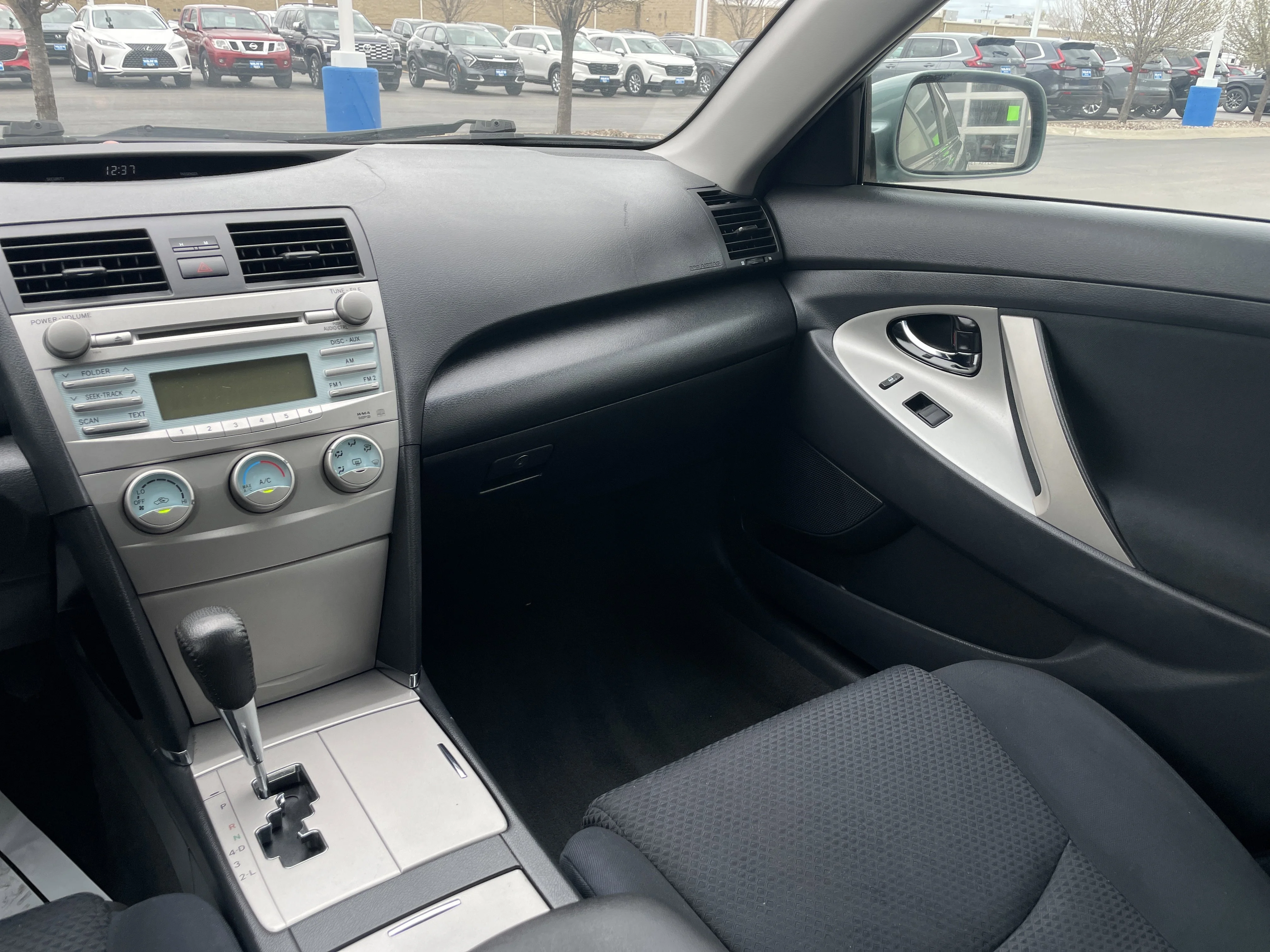 Used 2007 Aloe Green Metallic Toyota SE image 13
