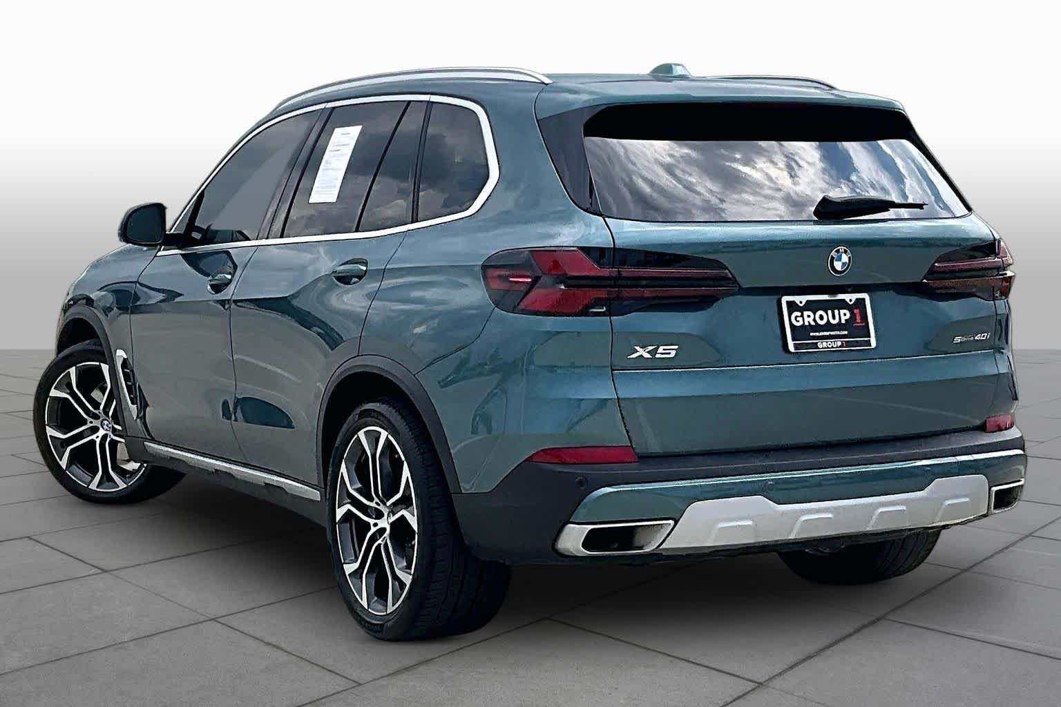 Used 2025 Blue Ridge Mountain Metallic BMW sDrive40i image 11