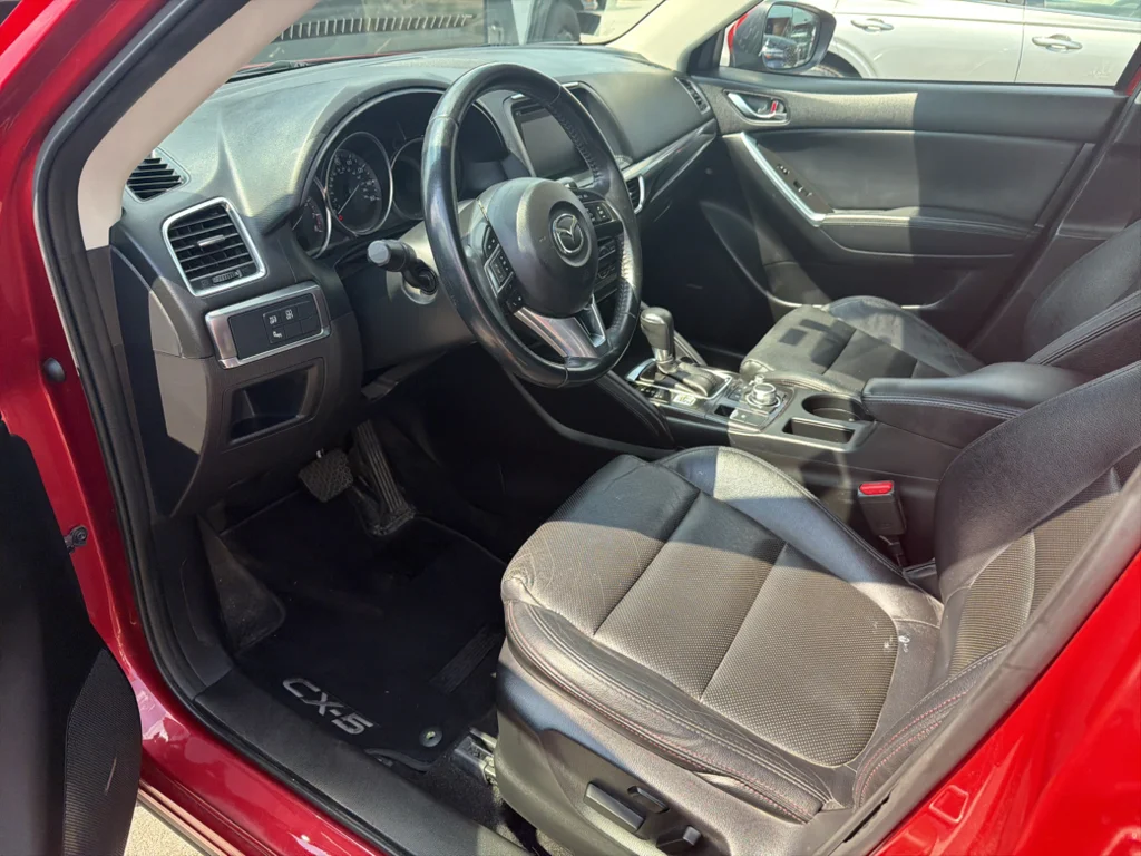 Used 2016 Soul Red Metallic Mazda Grand Touring image 3