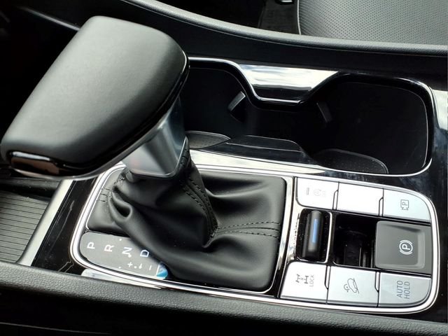 New 2026 White Hyundai SEL Premium image 24