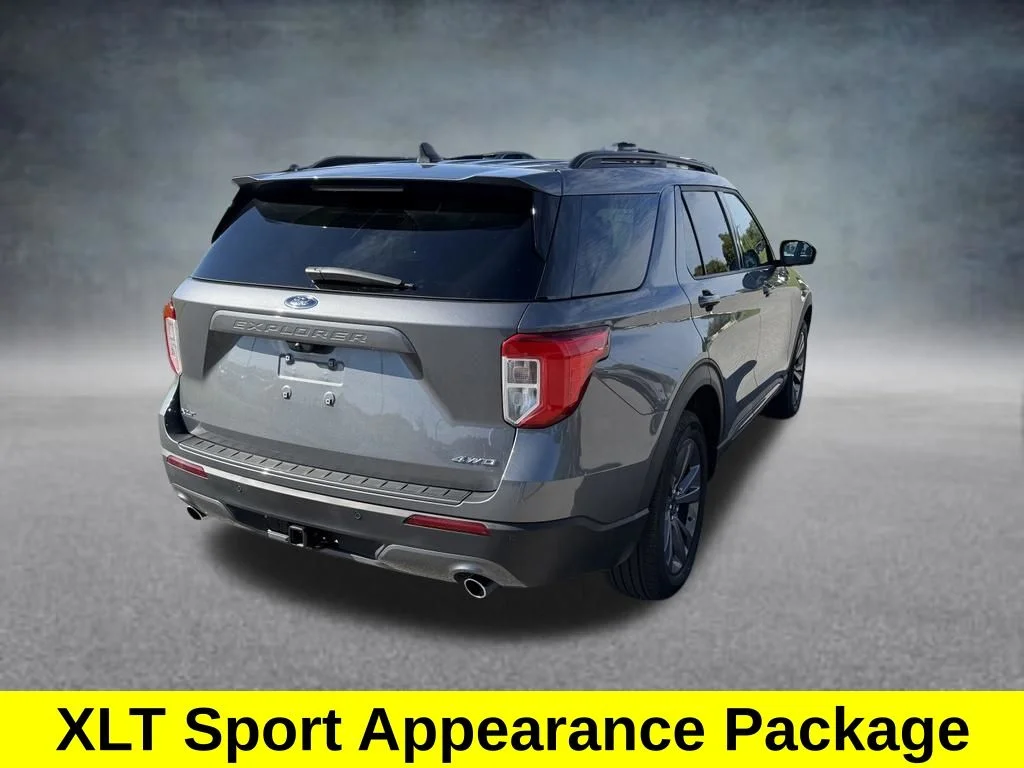 Used 2023 Gray Ford XLT image 5