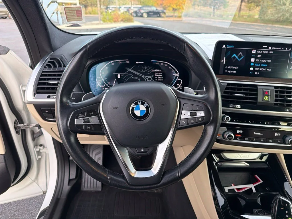 Used 2021 Alpine White BMW xDrive30e image 13