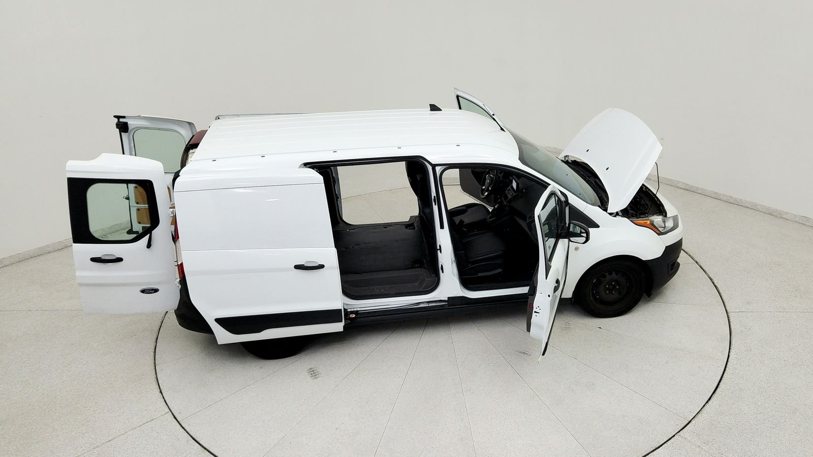 Used 2020 White Ford XL image 24
