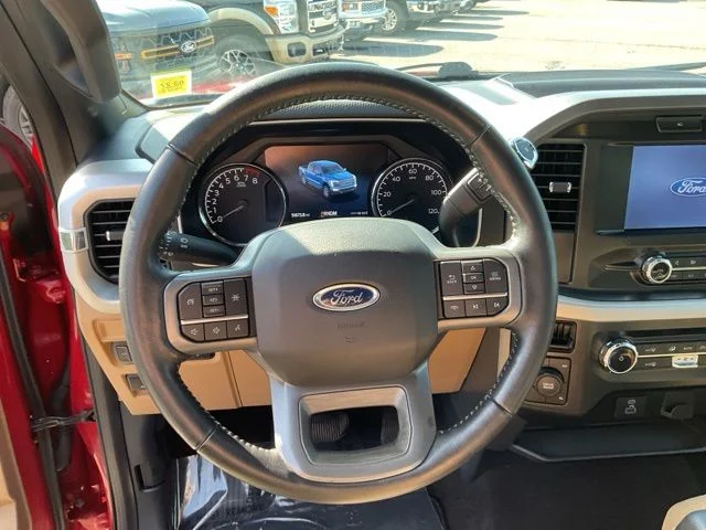 Used 2022 Red Ford XLT image 34