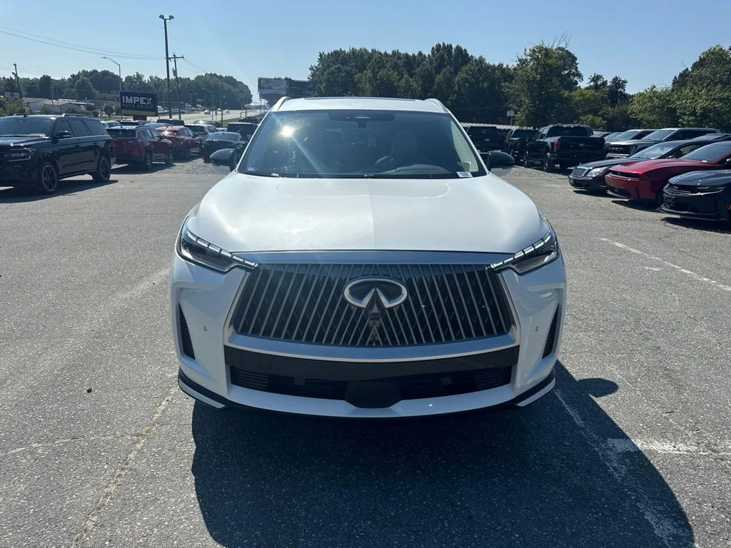 Used 2026 White INFINITI LUXE image 8
