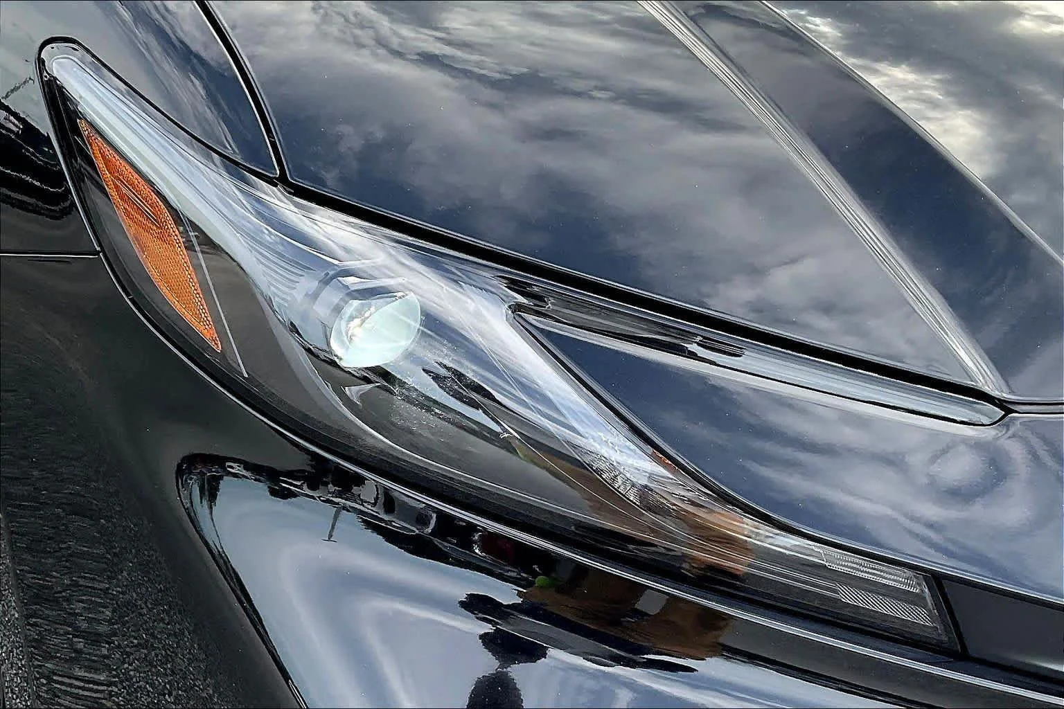 New 2026 Midnight Black Metallic Toyota LE image 13