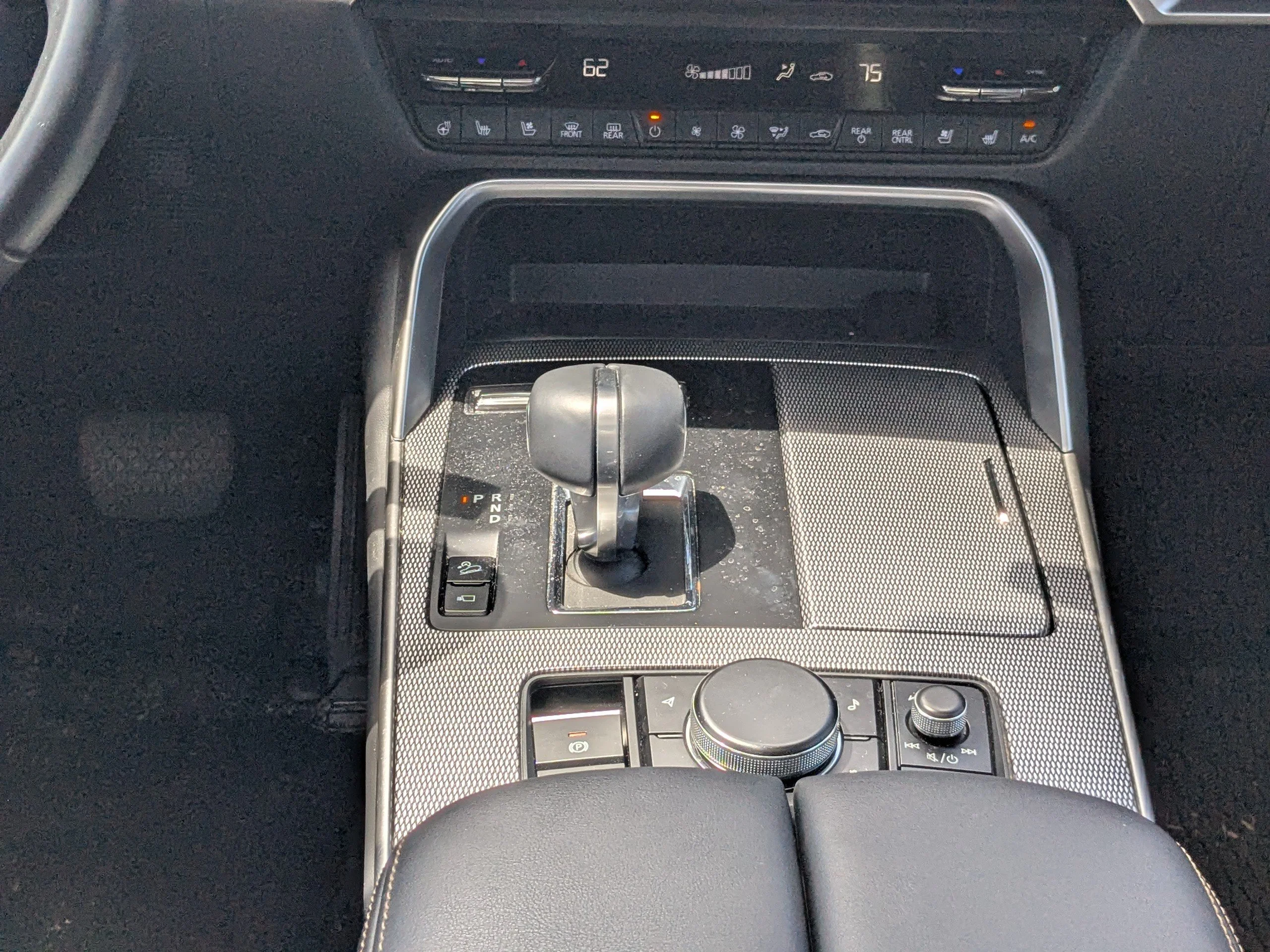 Used 2024 Rhodium White Premium Mazda 3.3 Turbo Premium Plus image 19