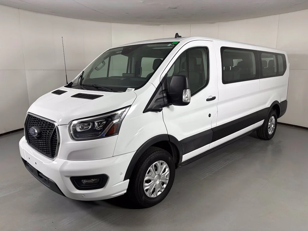 Used 2023 White Ford XLT image 4