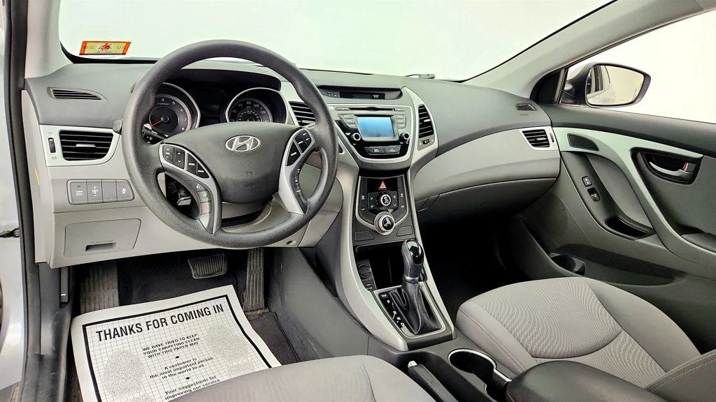 Used 2015 Titanium Gray Metallic Hyundai 4dr Sedan Automatic SE w/ Popular Equipment Pkg image 11