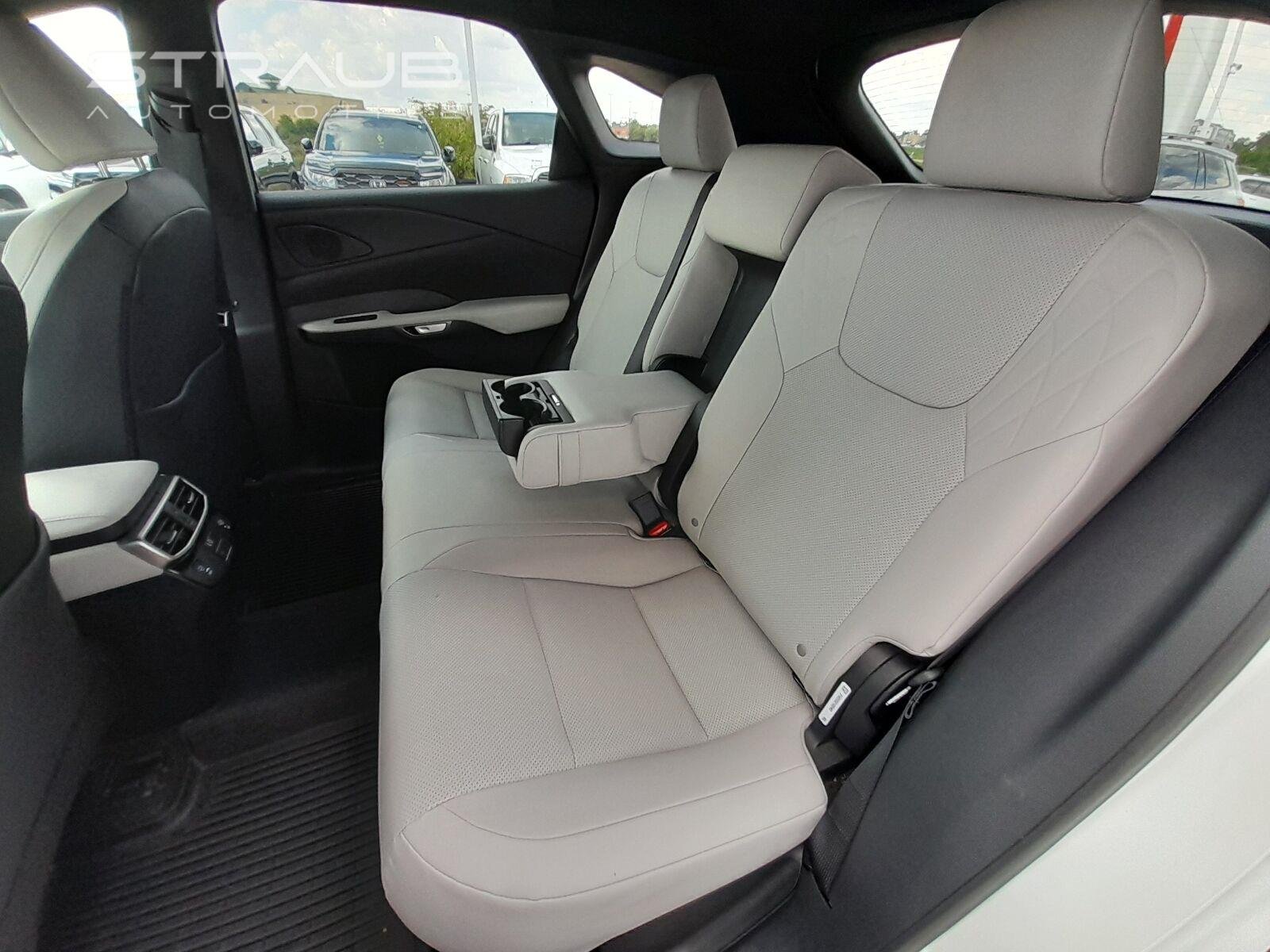 Used 2025 Eminent White Pearl Lexus RX 350 Premium image 42