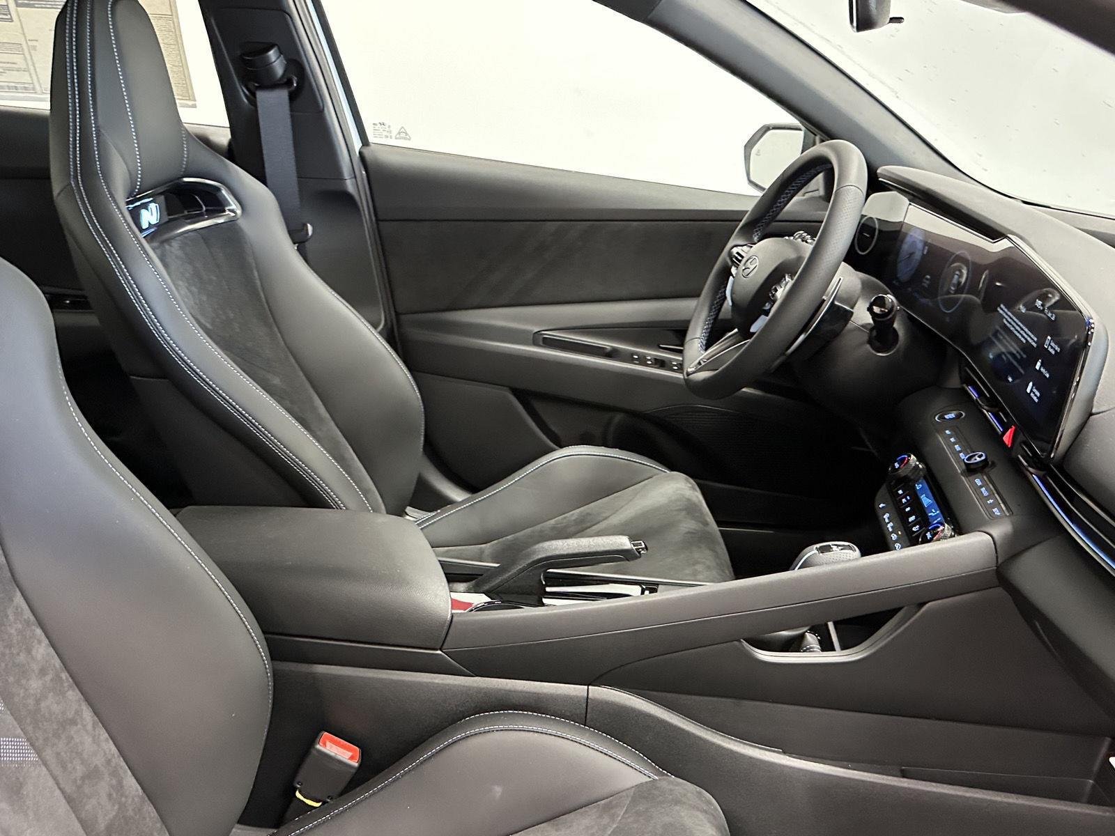 New 2026 Atlas White Hyundai Sedan image 39