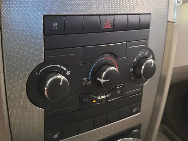 2009 Jeep Grand Cherokee Laredo - Photo 20